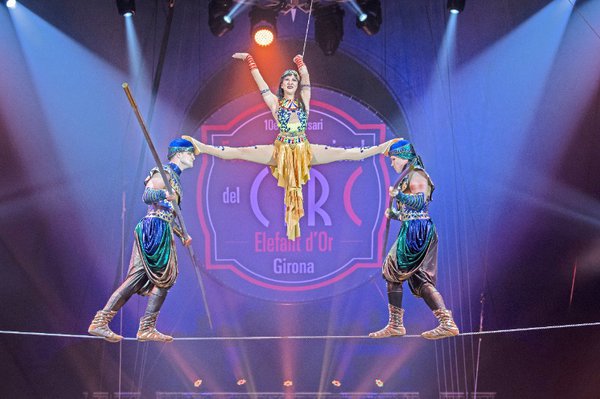 pharaoh-by-hametovs-troupe---highwire-uzbekistan_51936047809_o.jpg