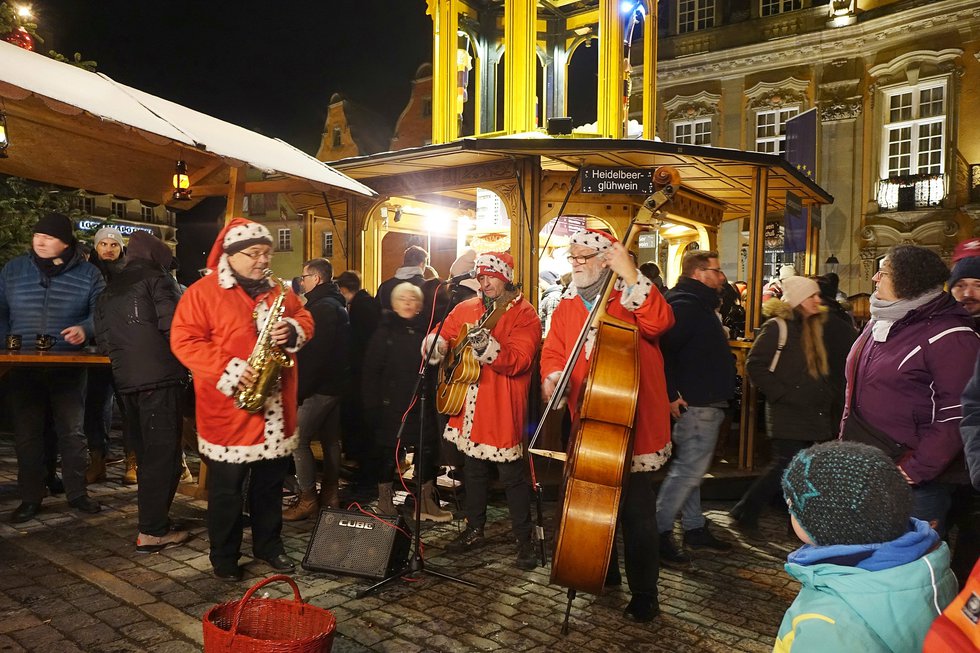 Swing-Weihnachtsmä-Jankeje,Jan-b-Keck,Joachim-as-Delzermich,Andy-git-voc-SHA22d--Kumpf.JPG